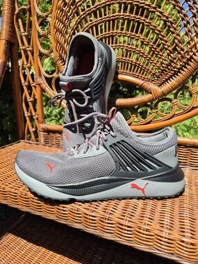 PUMA Men’s Gray Mesh Running Sneakers with Red Accents